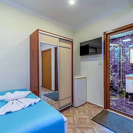 Silviya Hotel *